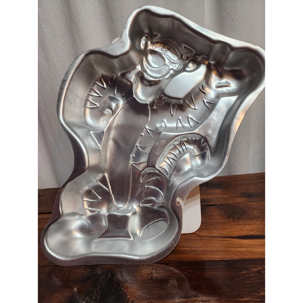 Wilton Disney Tigger Cake Pan